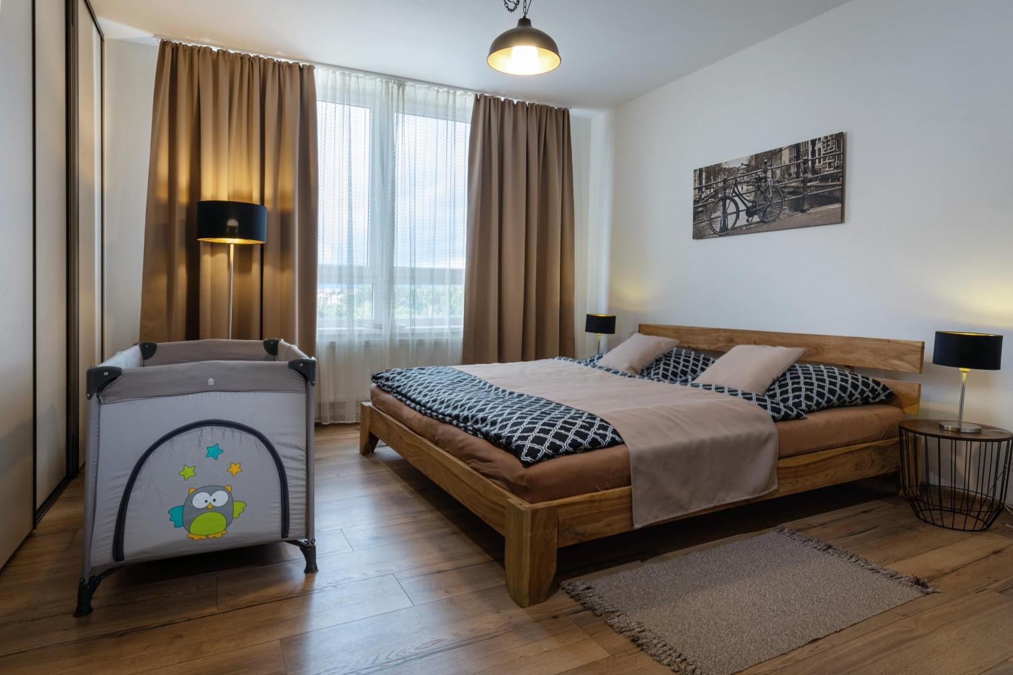 A-Partman Sk - Main Square - Private Parking - Mountain View - Top Floor - 82 M2 بوبراد المظهر الخارجي الصورة