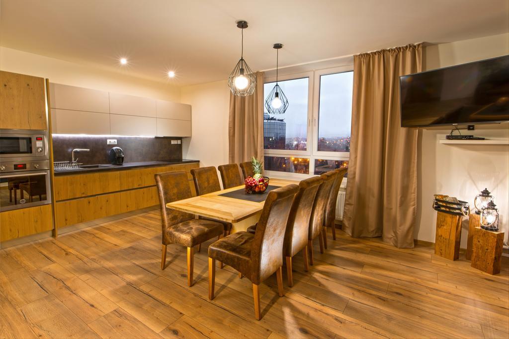 A-Partman Sk - Main Square - Private Parking - Mountain View - Top Floor - 82 M2 بوبراد المظهر الخارجي الصورة